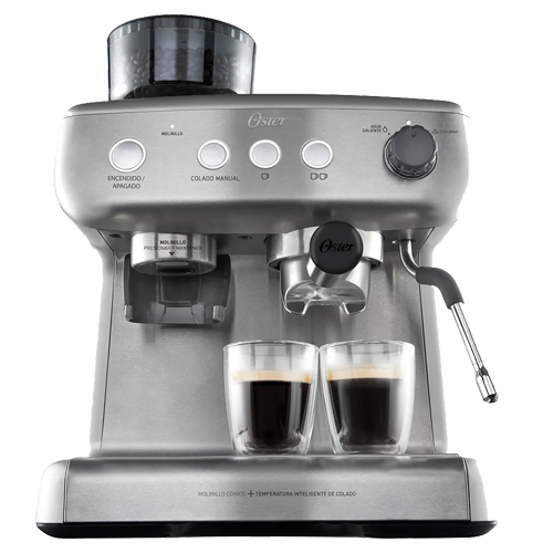 A imagem contém a cafeteira Xpert Perfect Brew da Oster. A cor predominante dessa cafeteira expresso é prato. Há duas xícaras com café expresso cafeteira. O recipiente de café está cheio de grãos para moer.