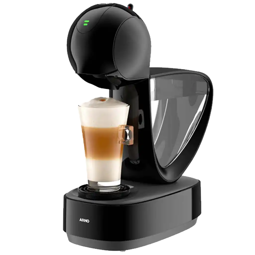 6 Melhores Cafeteiras Dolce Gusto: Qual modelo comprar em 2025? 10 Dolce Gusto Infinissima preta com reservatório grande de água preparando uma bebida.