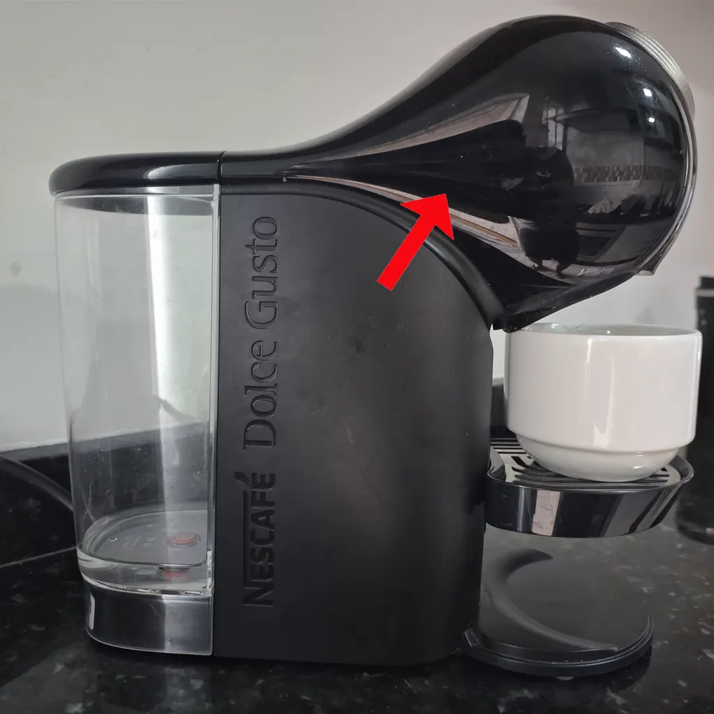 Dolce Gusto Genio S Plus ainda vale a pena? Review do que aconteceu após 1 ano de uso intenso 2 Local onde tem black piano na cafeteira